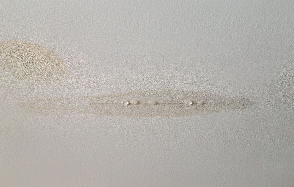leaky ceiling water
