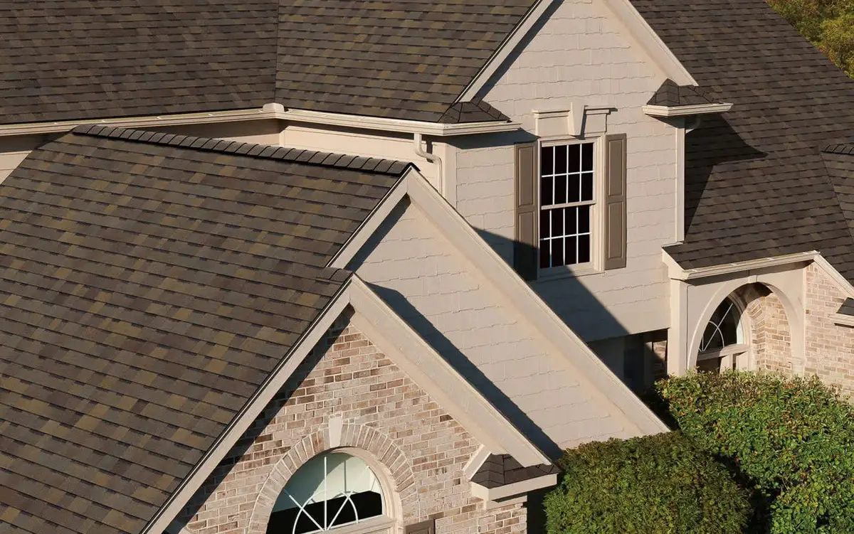 roof with teak colored owens corning shingles
