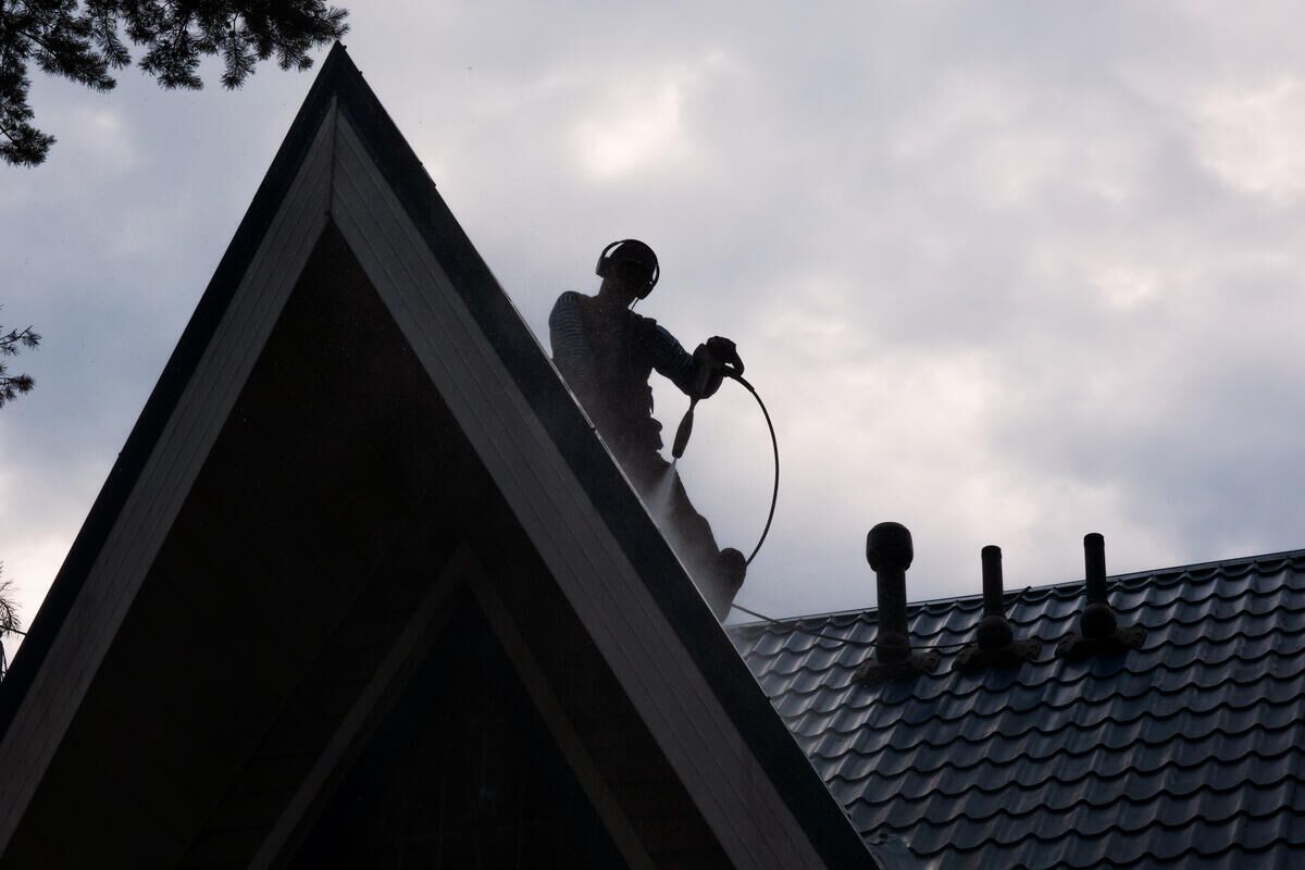 cleaning metal roof