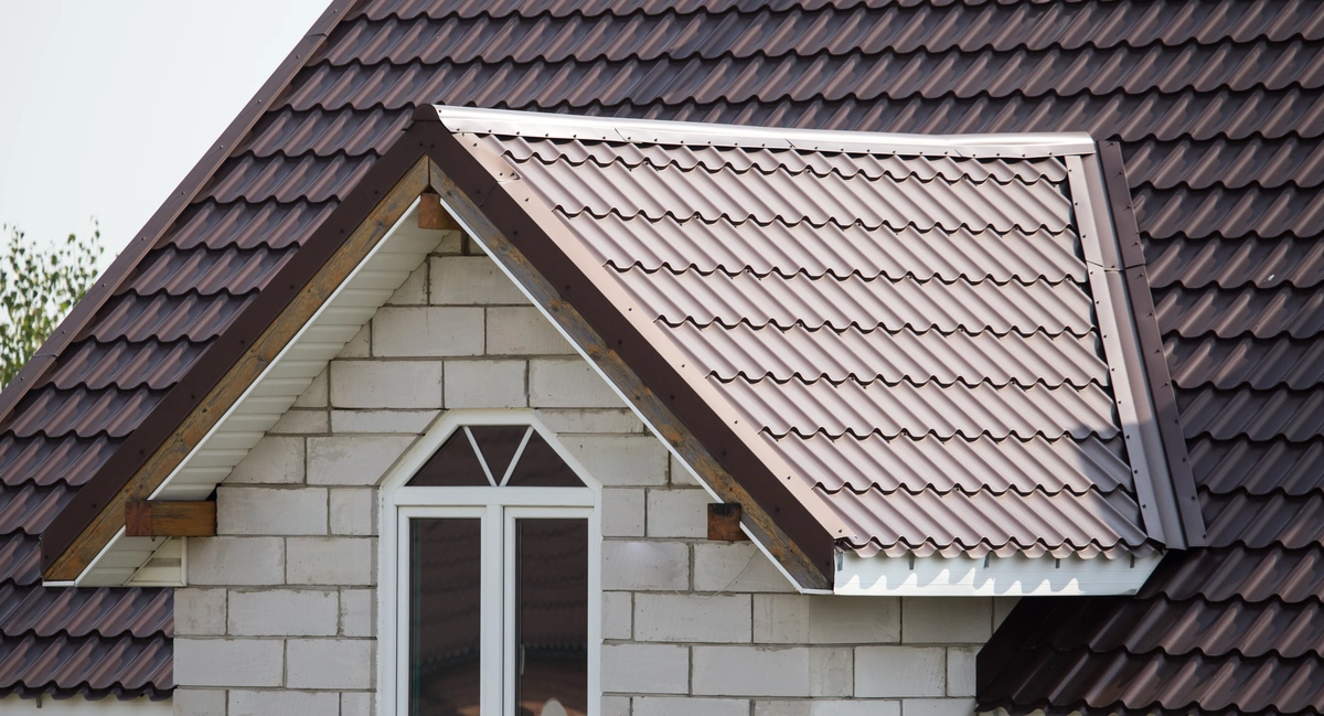 metal roof accent