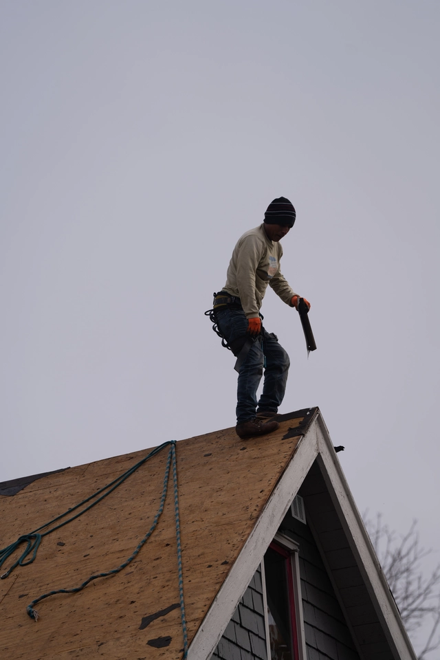 roofer at work